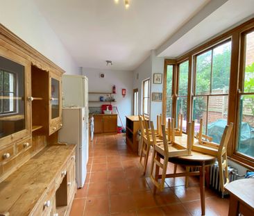 Terraced House to rent on - Photo 6