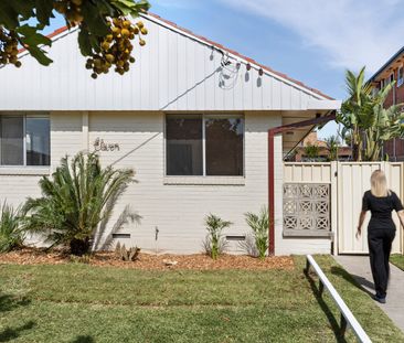 1/11 Ranclaud Street, Merewether NSW 2291 - Apartment For Rent | Do... - Photo 1