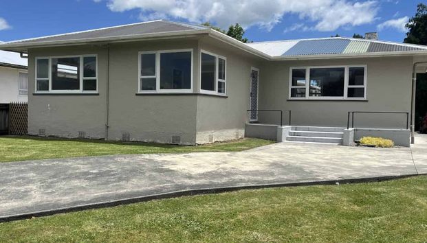 Three Bedroom Home - Awapuni - Photo 1