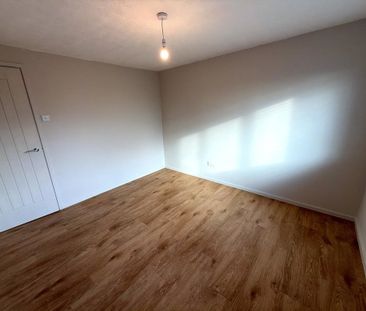 1 bedroom maisonette to let - Photo 2