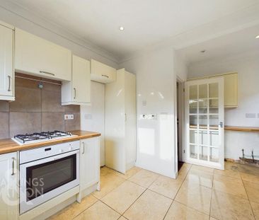 3 bedroom detached bungalow to rent - Photo 5