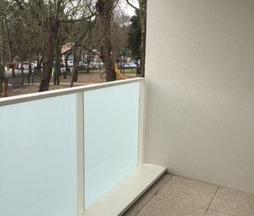 Location Appartement 3 pièces 66m² - Photo 3