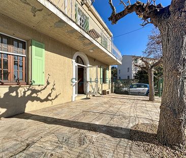 T3 de 70 m² en plein coeur du village, avec jardin et terrasse, - Photo 3