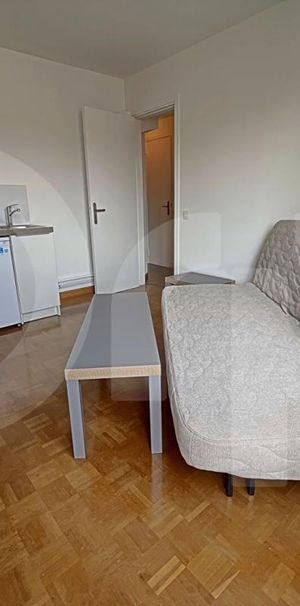 Appartement 1 pièces 15m2 MARSEILLE 6EME 490 euros - Photo 1