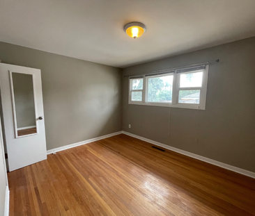 3 Bedroom Main Floor Walking Distance to U of S - Photo 2