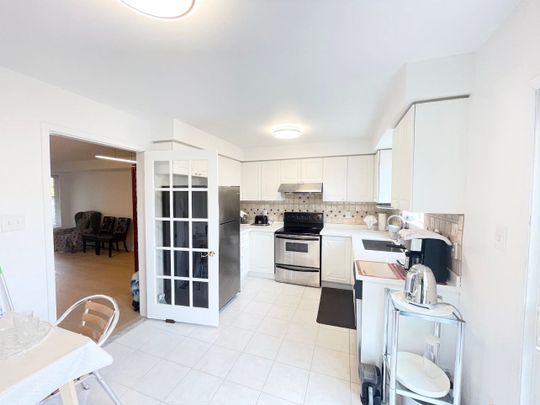 For Lease - 215 Andona Crescent, Toronto, Ontario - Photo 1