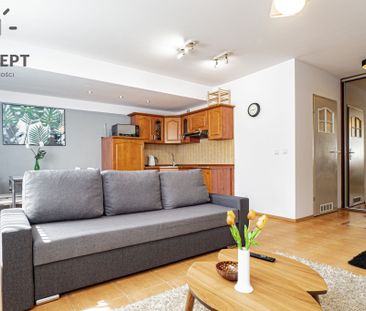 Kawalerka w sercu miasta, winda, parking - Photo 4