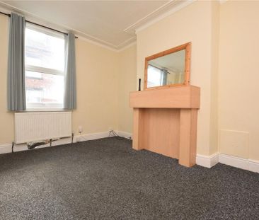 4 bedroom terraced house to rent - Photo 2