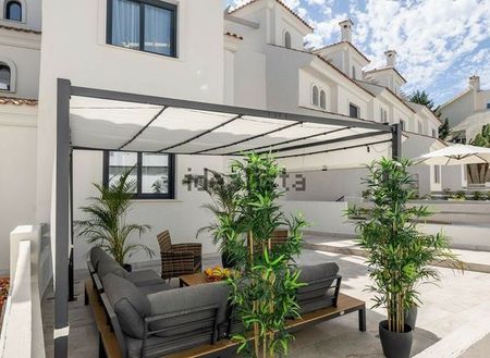 Alquiler de chalet adosado en Agra -el Paraiso s/n - Photo 2