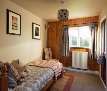 Hilton Crescent - Photo 3