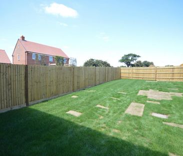 2 bedroom semi-detached house to rent - Photo 3