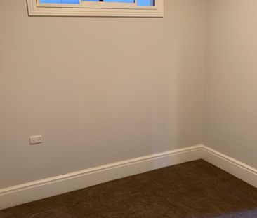 FULLY FURNISHED CHARACTER HOME! - Photo 5