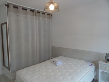 Location Appartement 2 pièces 415m² LE CREUSOT 71200 - Photo 2