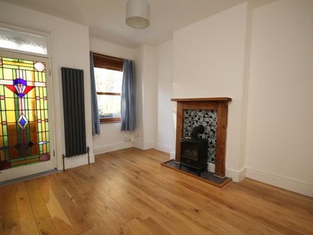 2 bedroom semi-detached house to rent - Photo 2