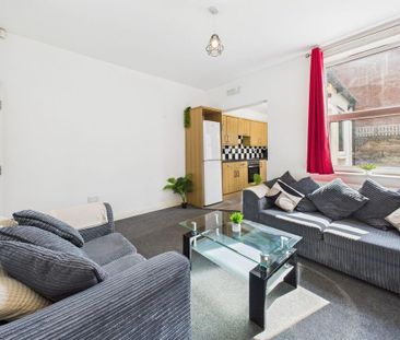 4 bedroom house to rent - Photo 1