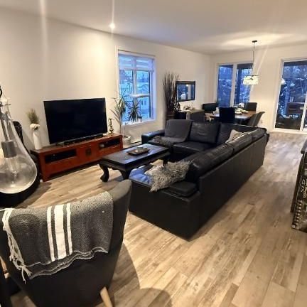 Maison 4cc Sherbrooke secteur université terrain privé balcon couvert! - Photo 3