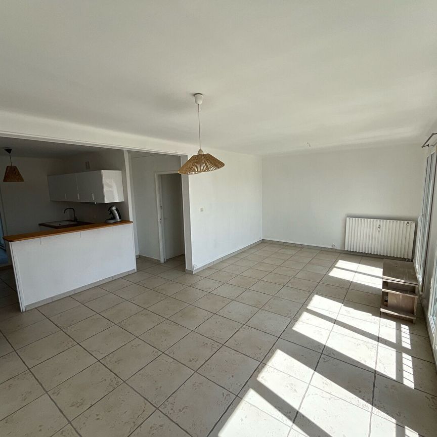 AIX SUD - T4 AVEC STATIONNEMENT PROCHE AUTOROUTES, - Photo 1