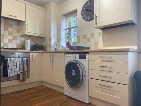 2 bedroom apartment to rent - Photo 5