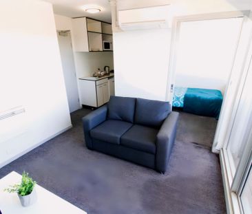 2 Bedroom with balcony style 2 - Photo 2