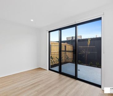 18 Lilybank Walk, Clyde, VIC, 3978 - Photo 4