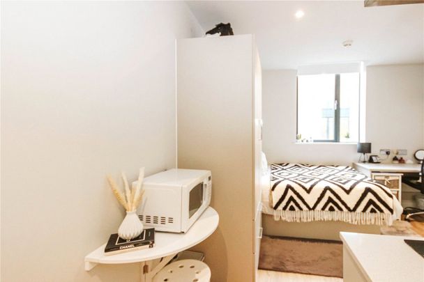 Grove Road, - Photo 1