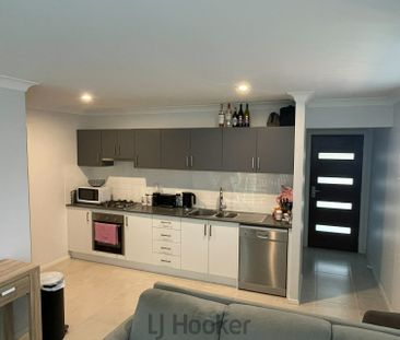 Charming 2 Bedroom Home in Convenient Boolaroo Location - Photo 2