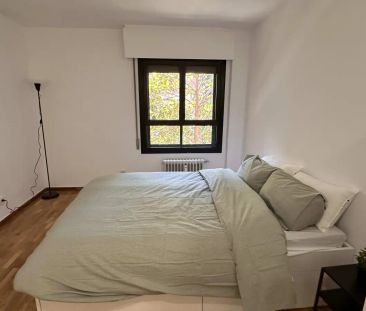 Room in a shared 4-bedroom apartment for rent in Valverde - Photo 6