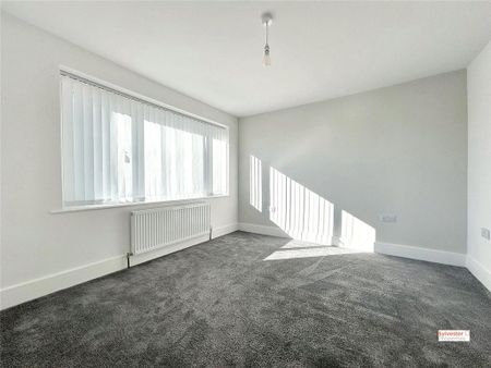 2 bedroom semi-detached house to rent - Photo 5