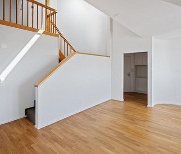 Top moderne Dachwohnung mit Galeriezimmer - Im Herzen von Flawil - Photo 6