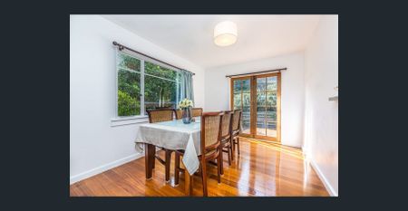 Light-Filled Family Home in a Prime Lindisfarne Location - Photo 3