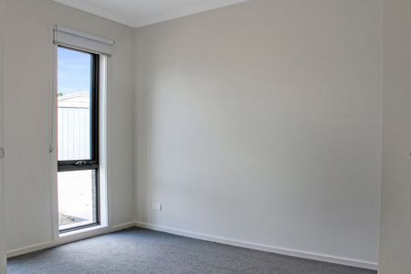 BRAND NEW THREE BEDROOM UNIT IN GREAT LOCATION - Photo 4