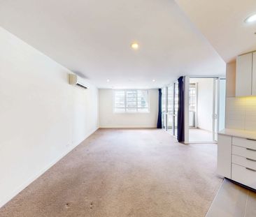 Unfurnished 2-Bedroom Apartment with Car Parking Available in Dockl... - Photo 1