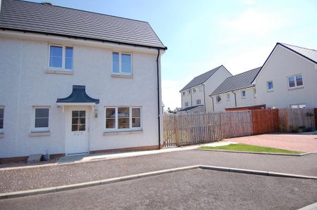 2 bedroom semi-detached house to rent - Photo 5
