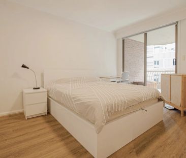 FULLY FURNISHED APARTMENT IN THE HEART OF THE CBD - Photo 1