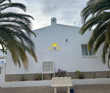 VILLA WITH 2 BEDROOMS IN LA NUCIA, ALICANTE - Photo 5