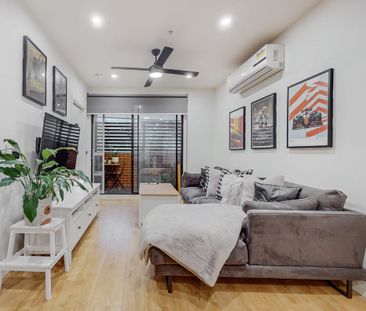 Stylish Ground Floor Apartment in Prime Inner-City Location - Photo 5