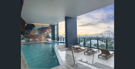 THE ICONIC TOWER IN BROADBEACH ISLAND!! - Photo 4