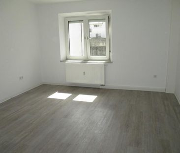 Renoviert und zum Einzug bereit! Tolle 3 - Zimmer Wohnung in Stadtl... - Photo 3