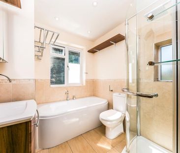 3 bedroom semi-detached house to rent - Photo 2