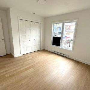NOUVELLE CONSTRUCTION 2026 – Triplex 4½ MODERNES - Photo 2
