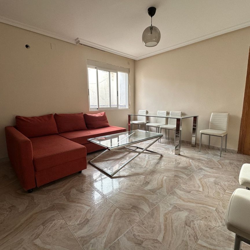 Casa adosada de alquiler en Polígono Santa Ana - Photo 1