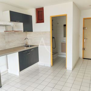 Location Appartement 17.53m² 1 pièce Fort de france - Photo 2