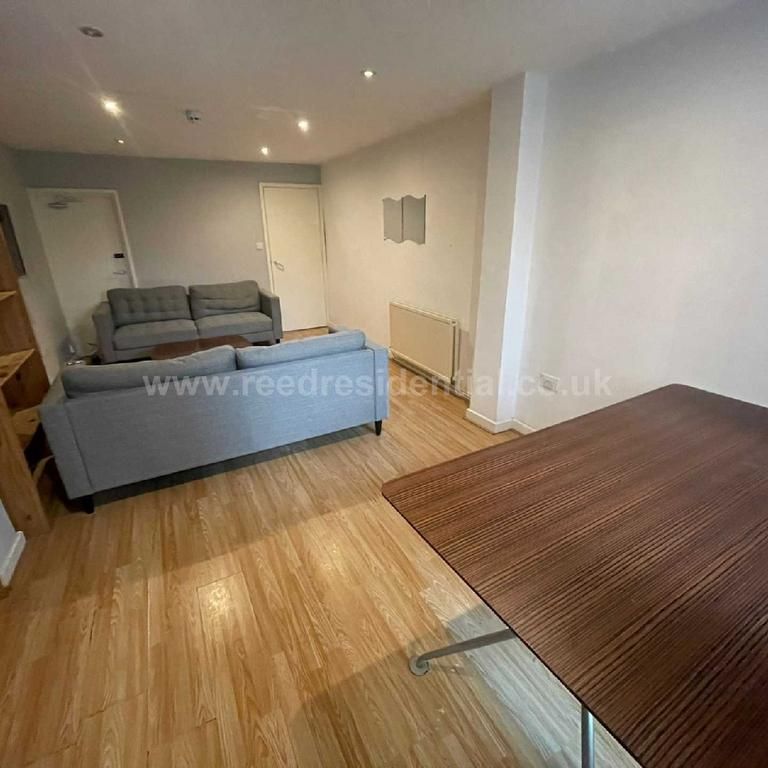 6 bedroom house share to rent - Photo 1