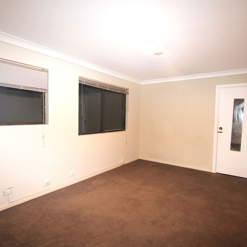 Well Positioned, One-Bedroom Unit - Photo 1
