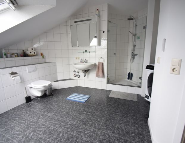 Besondere, großzügige Wohnung in prima Innenstadtlage - Foto 1