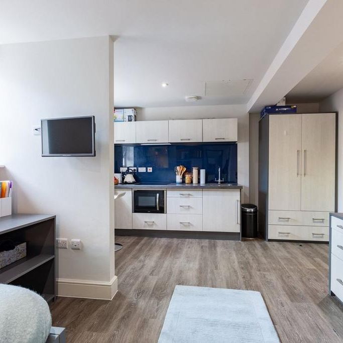 Studio to rent - Photo 1