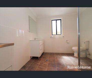 Separate Granny Flat with Air Conditioning- Available 29.12.2025 - Photo 5