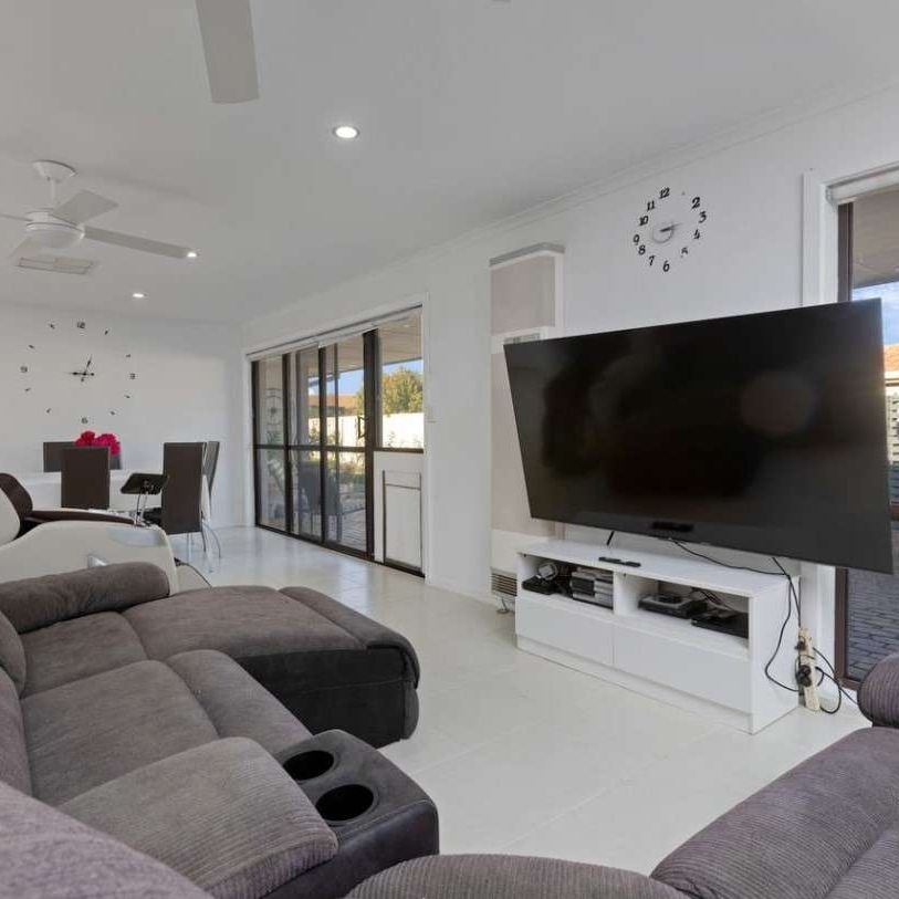 26 Acacia Drive - Photo 1