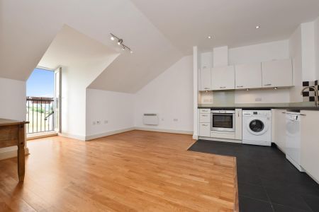 Beaumont Drive, Worcester Park - Photo 5