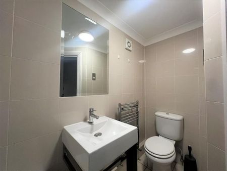 2 bedroom apartment to rent - Photo 4